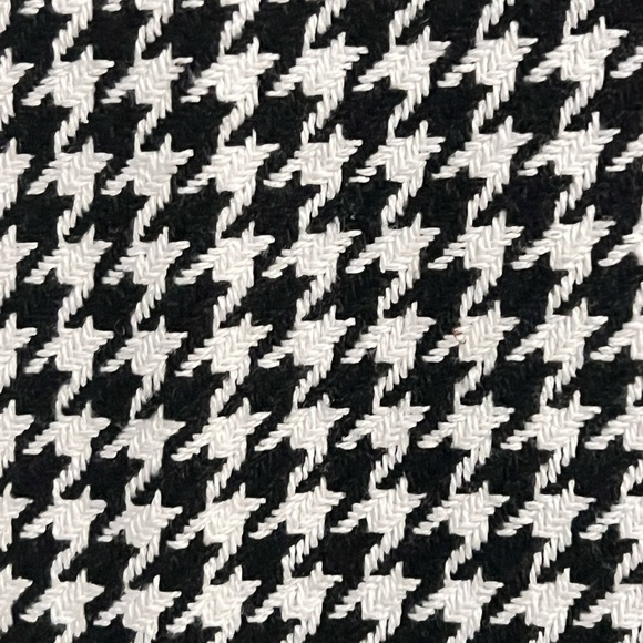 FINAL PRICE Crosstree Lane  black and white houndstooth TOP - Picture 8 of 9